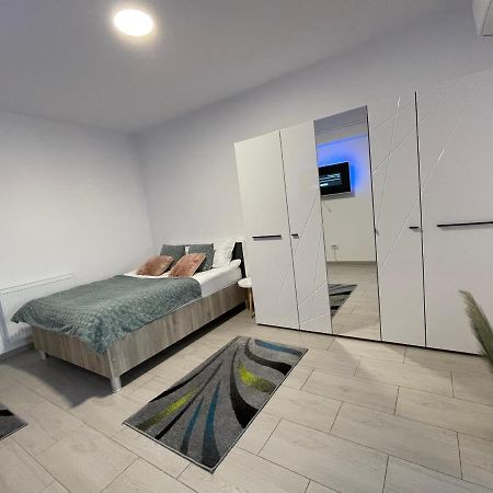 Studio Apartment Palas Mall Ясси Екстер'єр фото