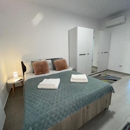 Studio Apartment Palas Mall Ясси Екстер'єр фото
